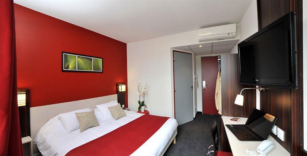 Pont Rouge , 3*
